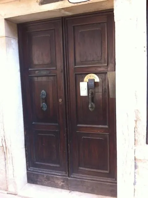 فندق مبيت وإفطار البندقية B&B Al Teatro With Canal View